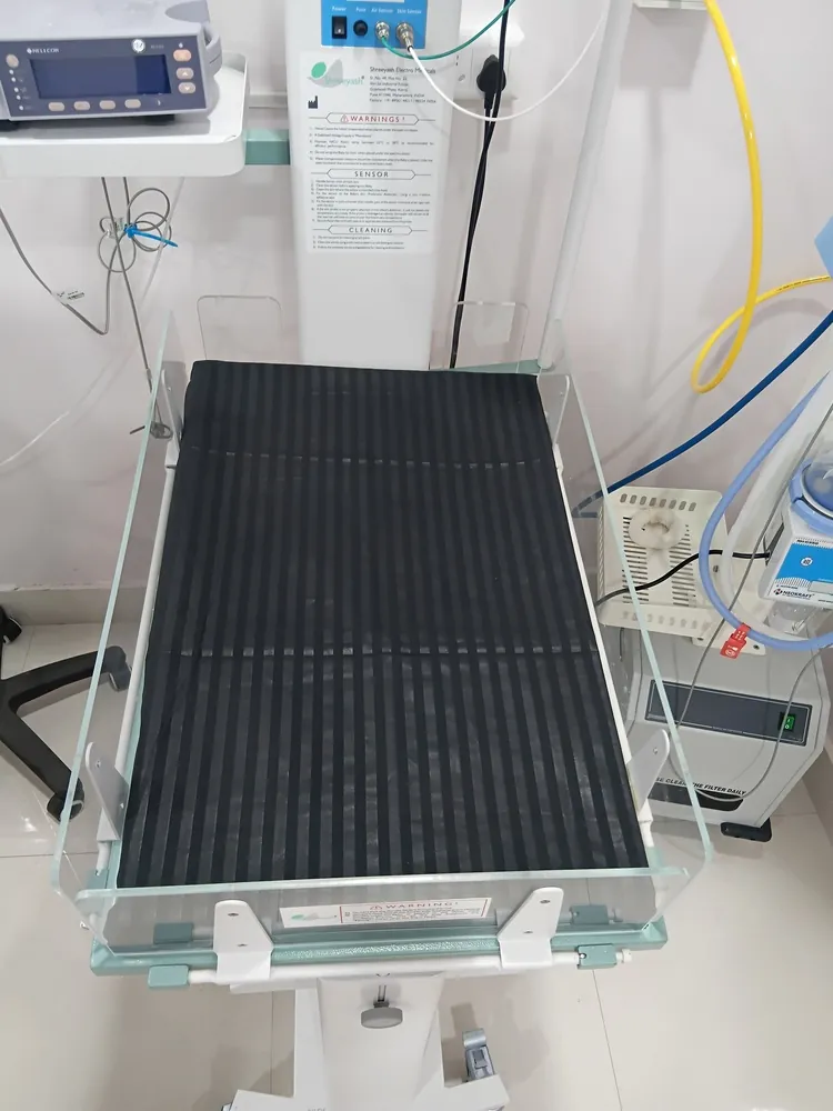 Polyster Cotton NICU Bedsheet